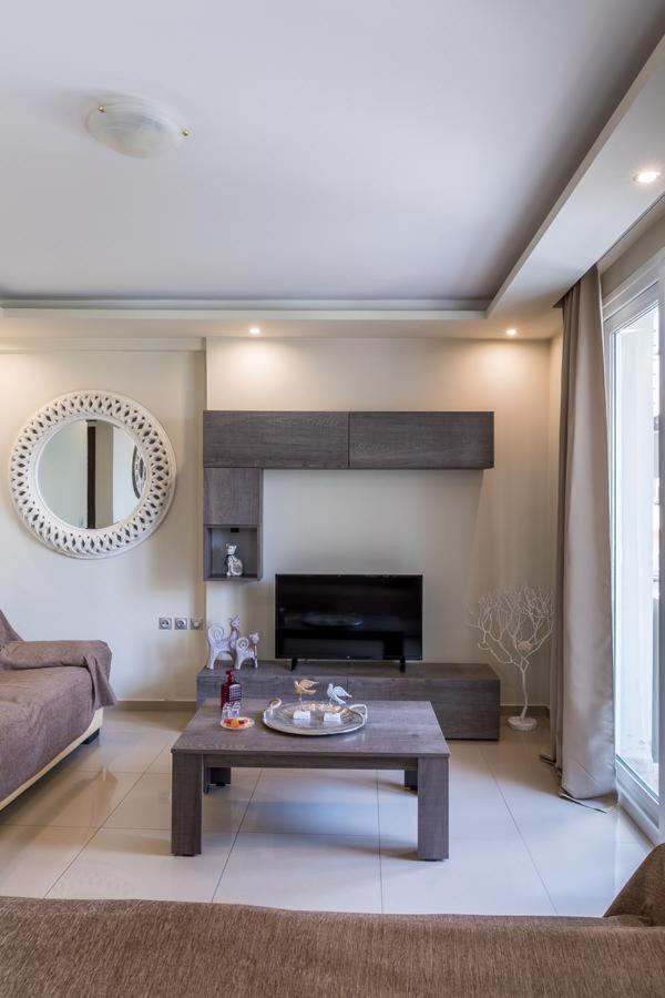 Apartment Ionias In *